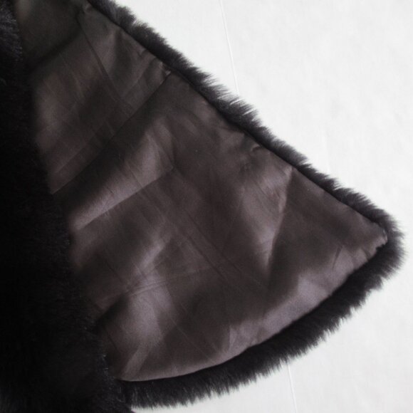 Faux Fur Shawl Wrap One Size 50" L x 12" H Black, Fully Lined - Picture 4 of 8